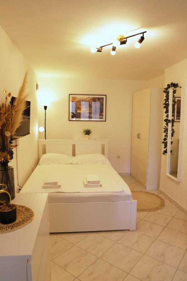 Apartment Ap *